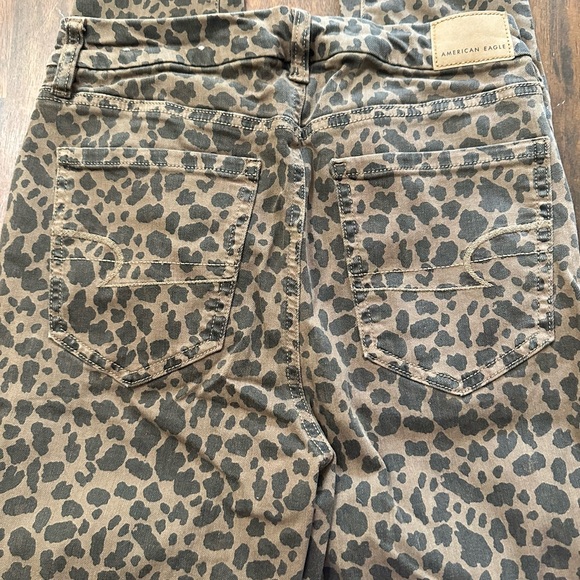 American Eagle next level stretch cheetah curvy super hi rise jeggings  size 6 - Picture 8 of 8